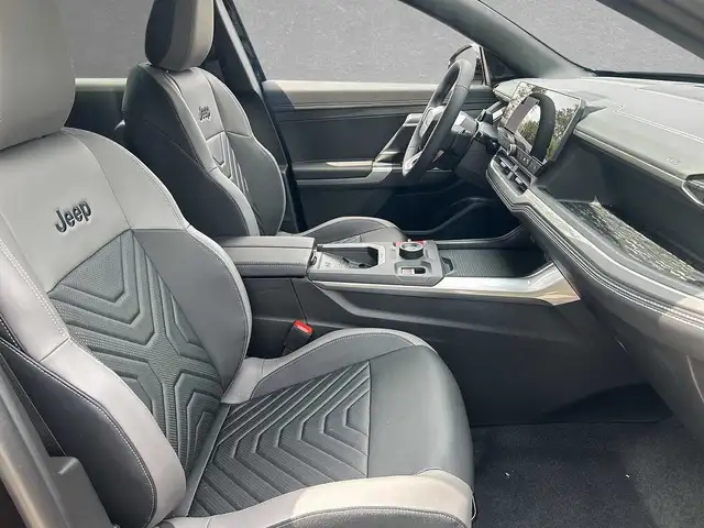 Jeep Compass view 6