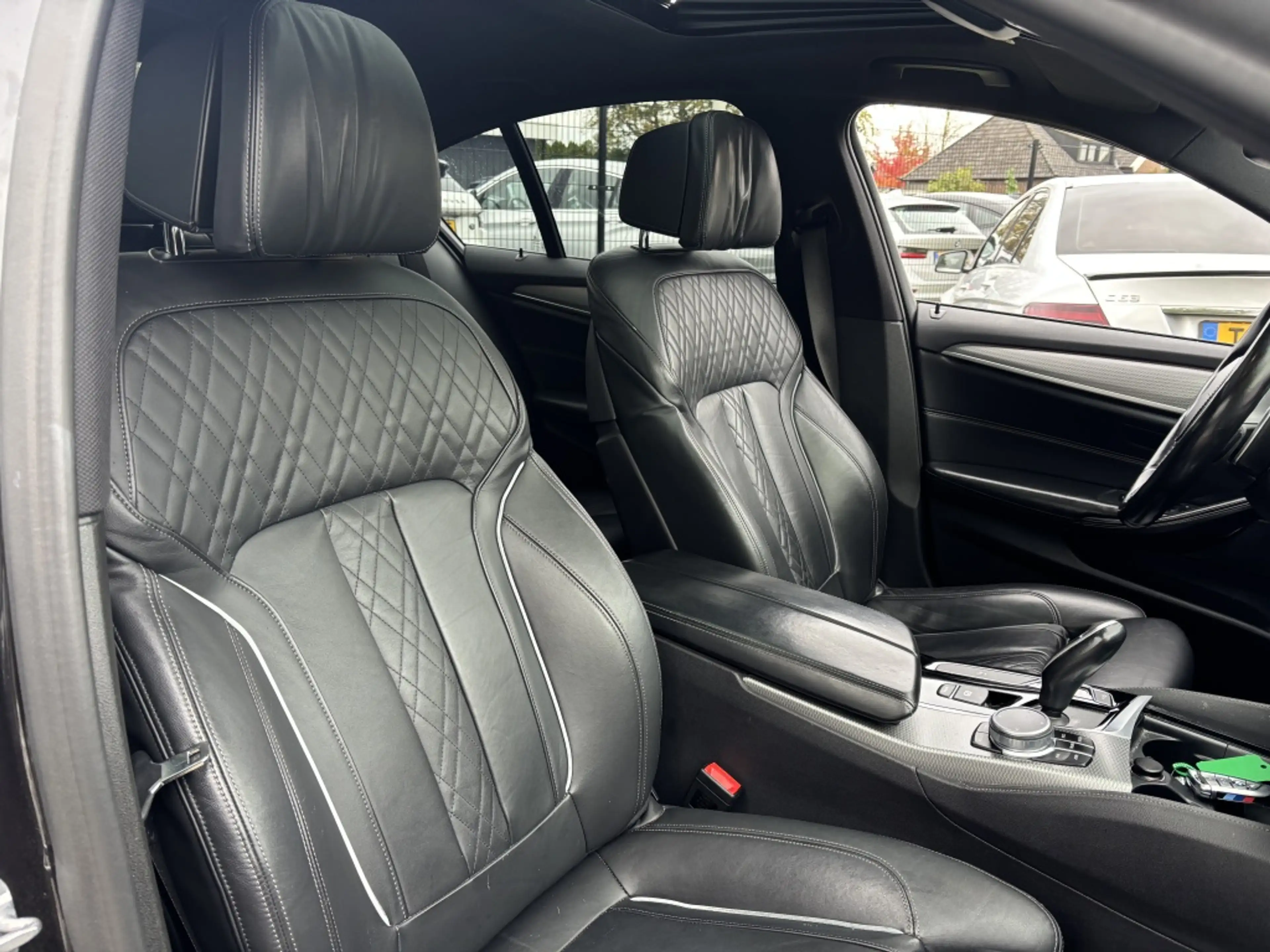 BMW 530 5-serie 530D Sedan 2019 M-Pakket Dealer Auto 1E Ei — photo 14