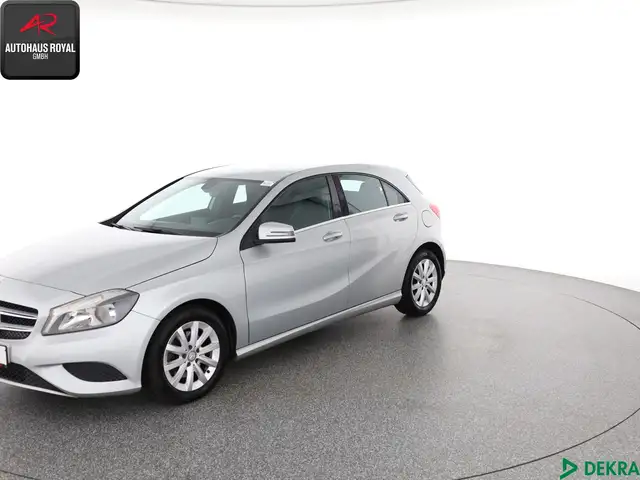 Mercedes-Benz A 180 A 180 STYLE SPORTSITZE,METALLIC,SCHECKHEFT,NAVI