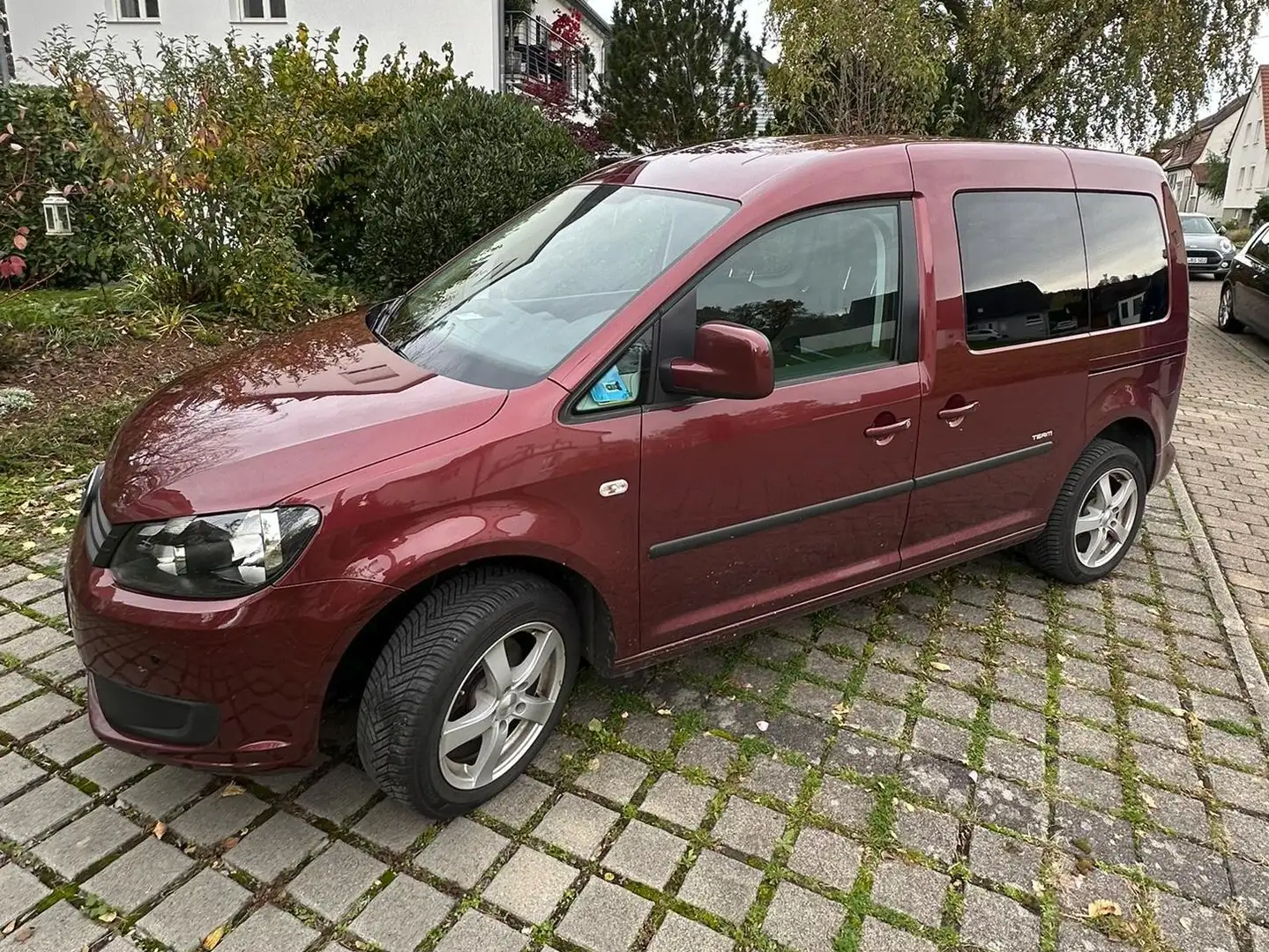 Volkswagen Caddy Team - Behindertengerecht Rot - 1