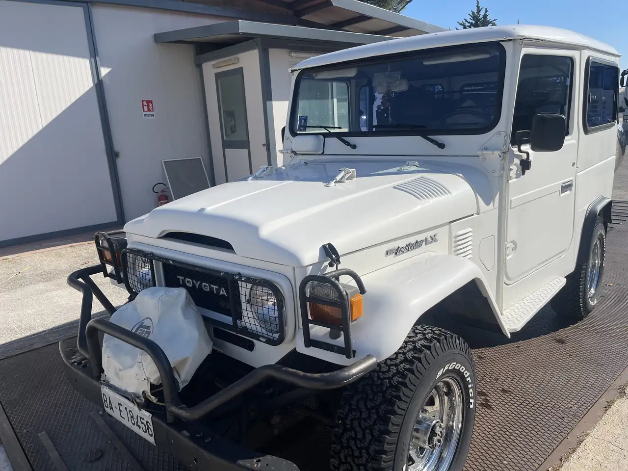 Toyota Land Cruiser BJ42, foto 1