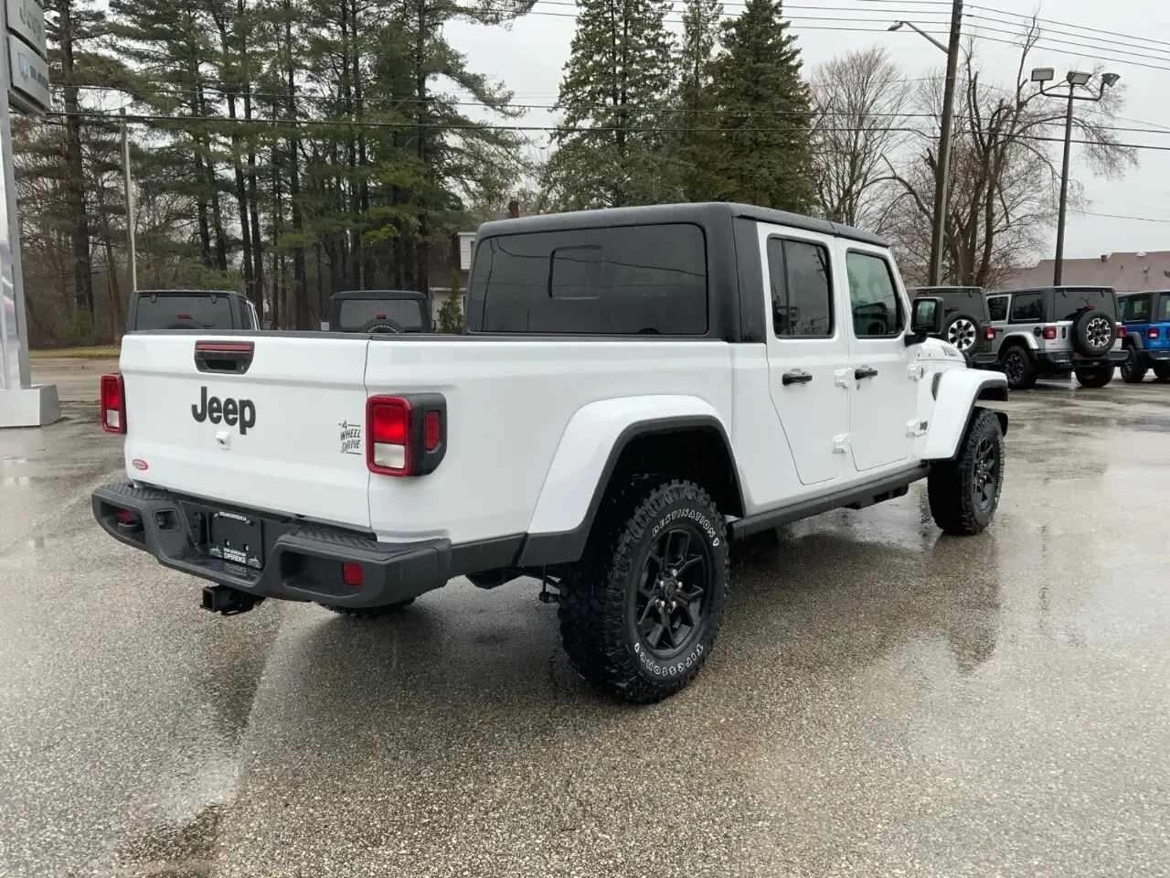 Jeep Gladiator снимка Jeep Gladiator