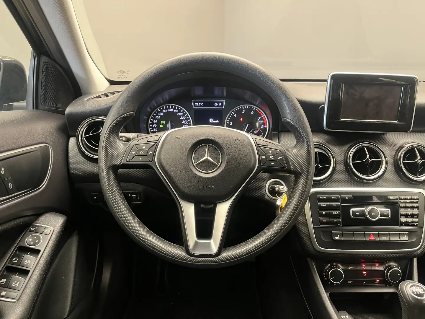 Mercedes-Benz A 180 Ambition | Airco | Bi-xenon koplampen | Cruise con Noir - 2