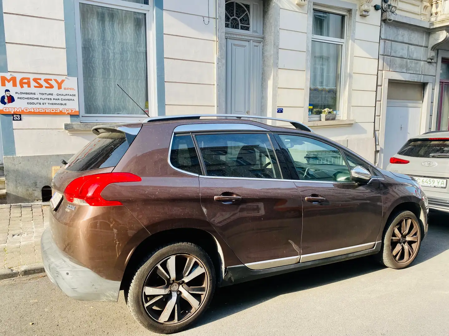 Peugeot 2008 2008 1.2i PureTech Allure S Barna - 1