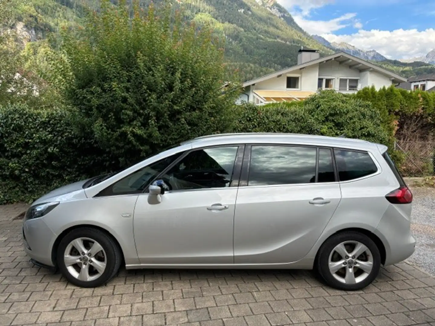 Opel Zafira Tourer Zafira Tourer 2,0 CDTI ecoflex Edition Start/Stop Flotte Edition Flotte Grau - 1