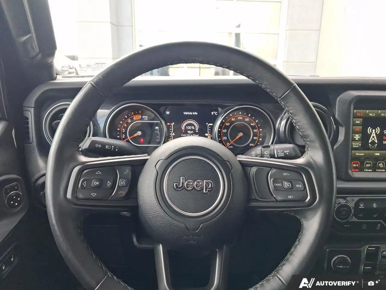 Jeep Wrangler снимка Jeep Wrangler