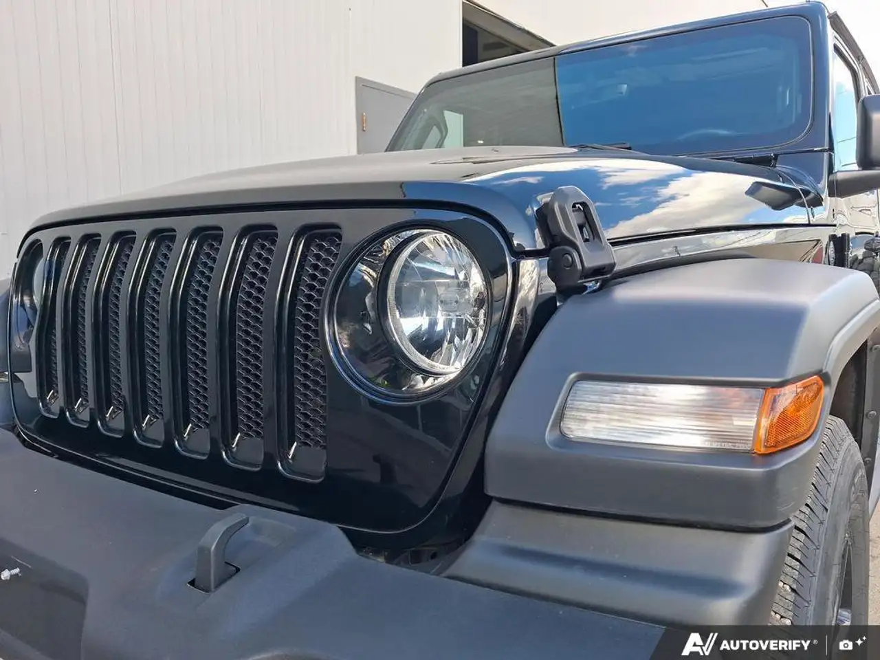 Jeep Wrangler снимка Jeep Wrangler