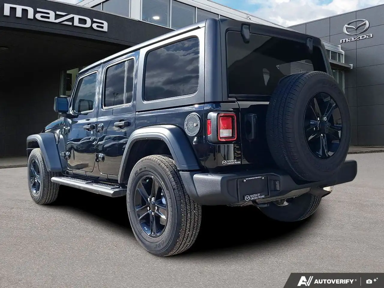 Jeep Wrangler снимка Jeep Wrangler