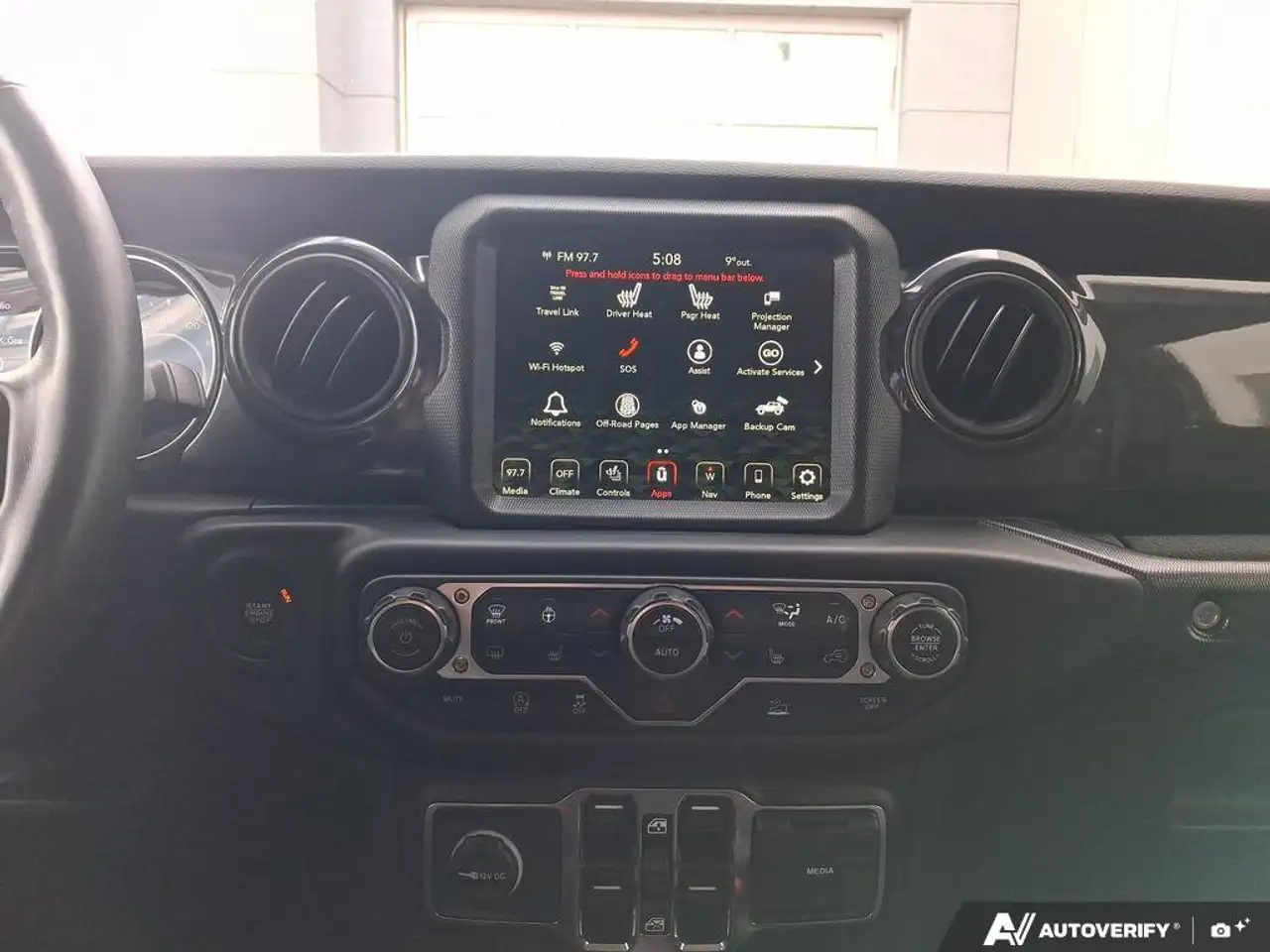 Jeep Wrangler снимка Jeep Wrangler