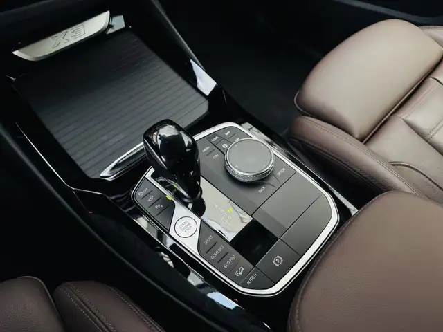 BMW X3 view 13