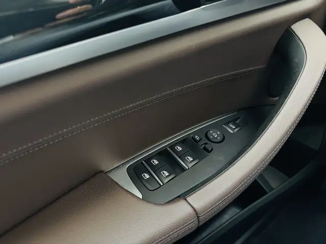 BMW X3 view 18