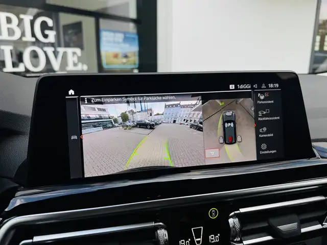 BMW X3 view 11