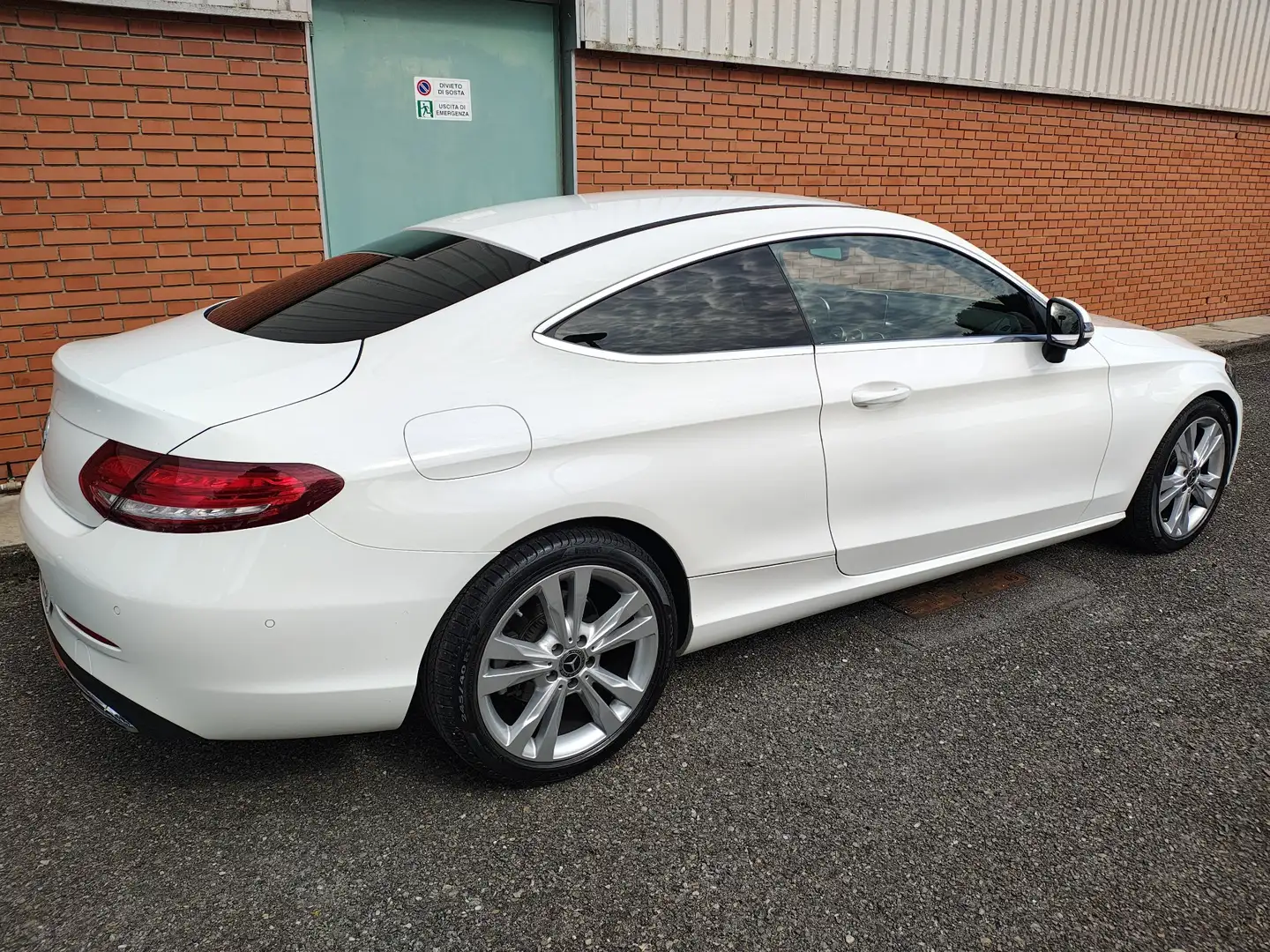 Mercedes-Benz C 220 Coupe d Executive auto - 2