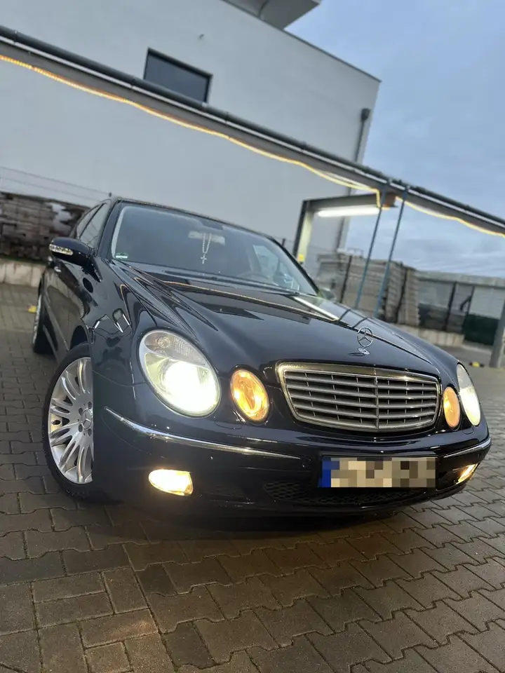 Mercedes-Benz E 320