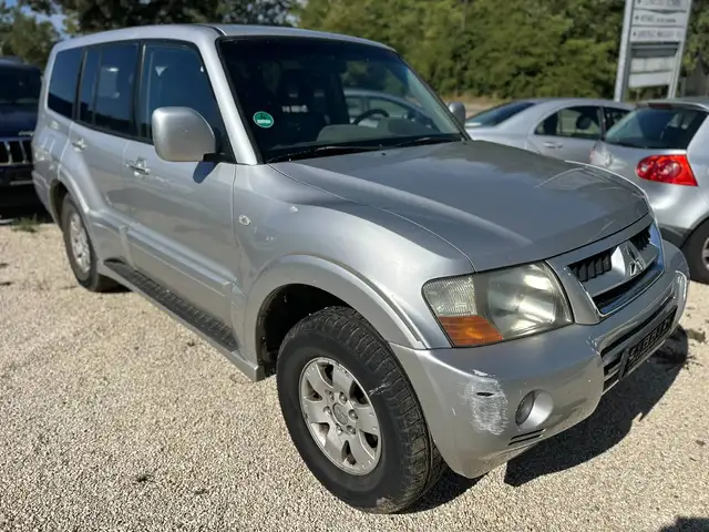 Mitsubishi Pajero Pajero Autom. 3.5 V6 GDI Elegance 7 Sitze