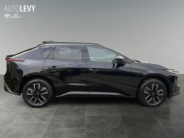 Toyota BZ4X view 7