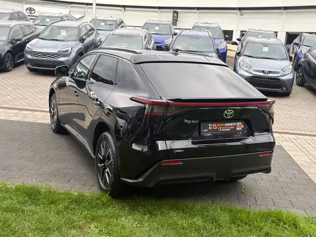 Toyota BZ4X view 4