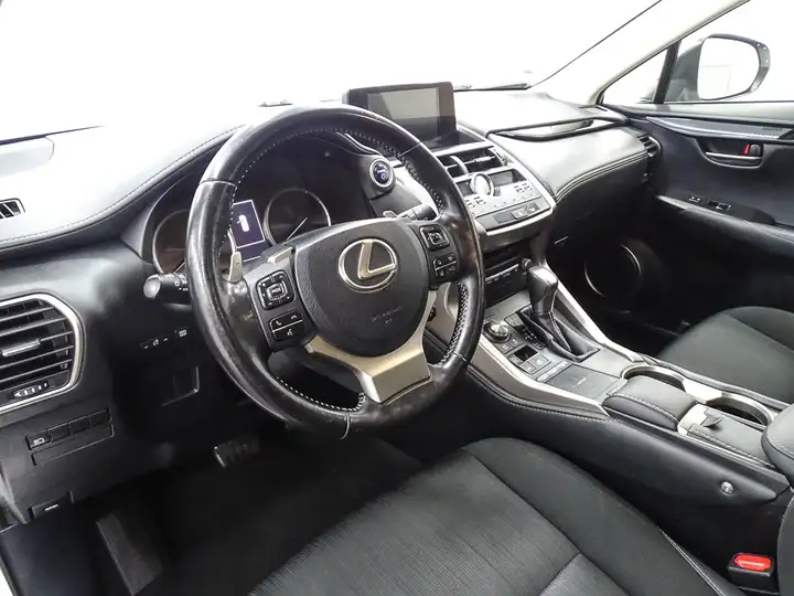 Lexus NX 300h BUSINESS 2WD 2019, foto 6