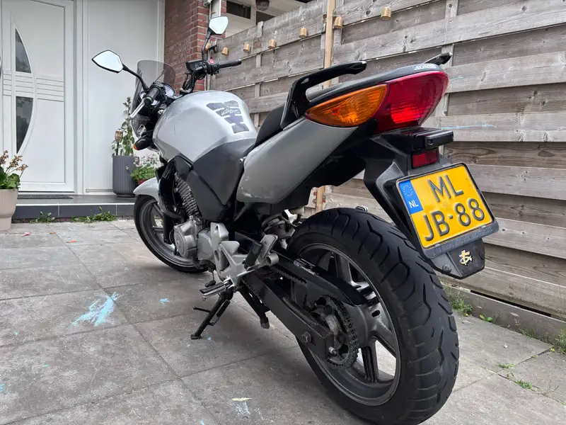 Honda CBF 500 - foto 4