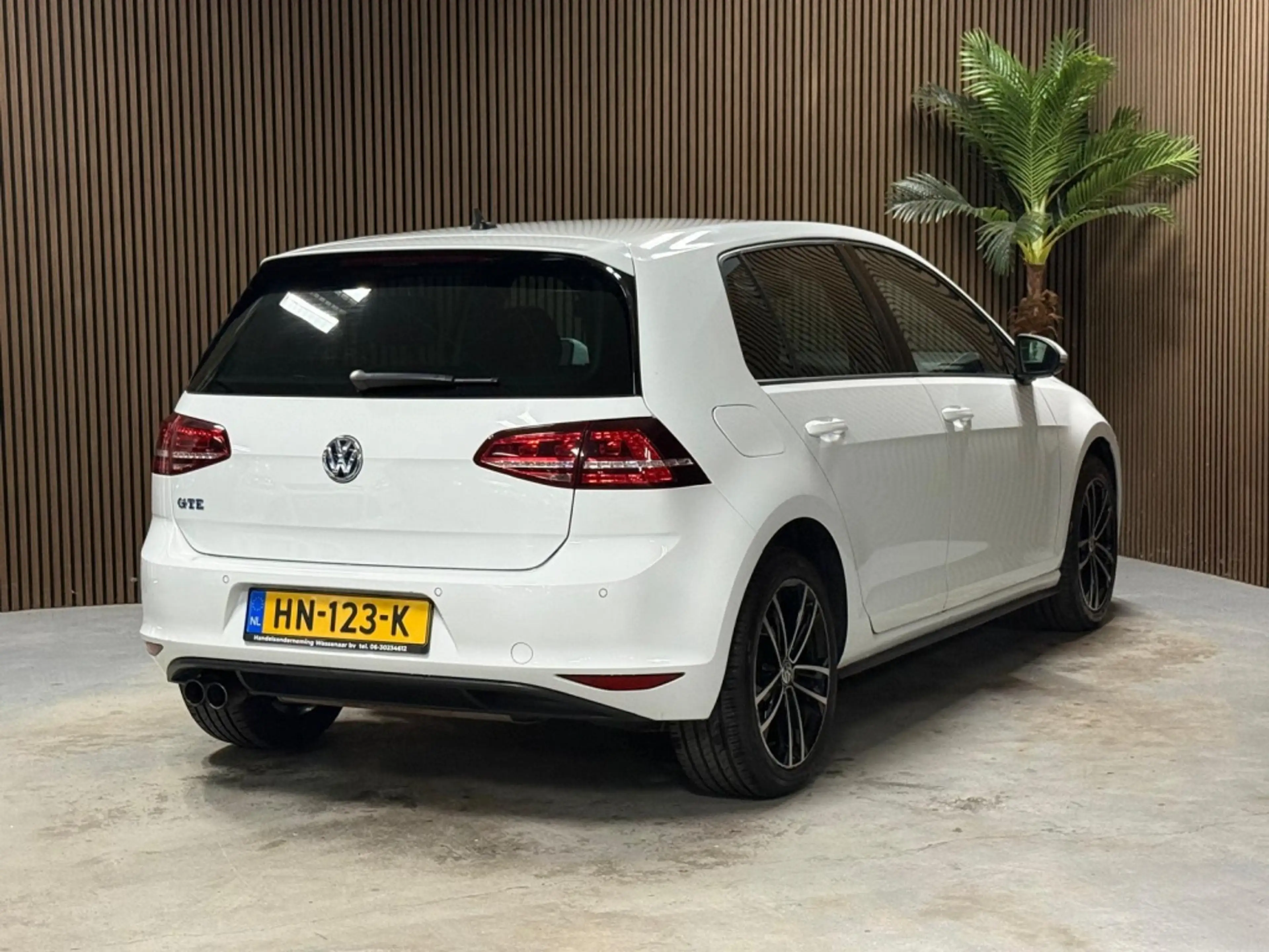 Volkswagen Golf GTE 1.4 TSI — photo 6