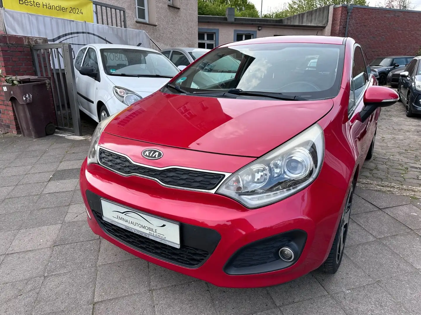 Kia Rio Spirit Alu Klimaautomatik Czerwony - 1