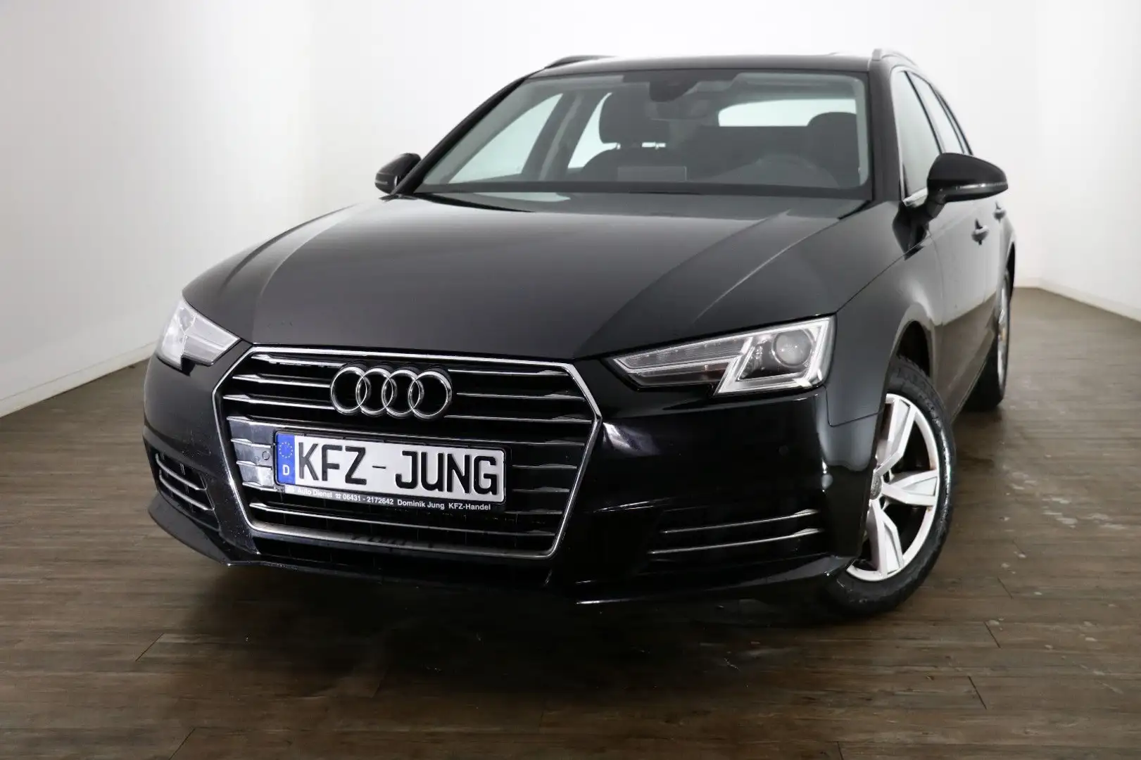 Audi A4 Avant design*Pano*Kamera*2.Hand* Noir - 1