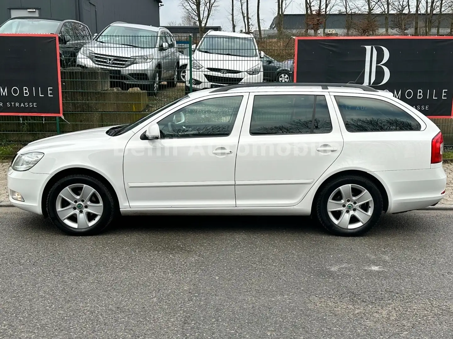 Skoda Octavia Combi Elegance/NAVI/TEILLEDER/TMP/XENON Weiß - 2