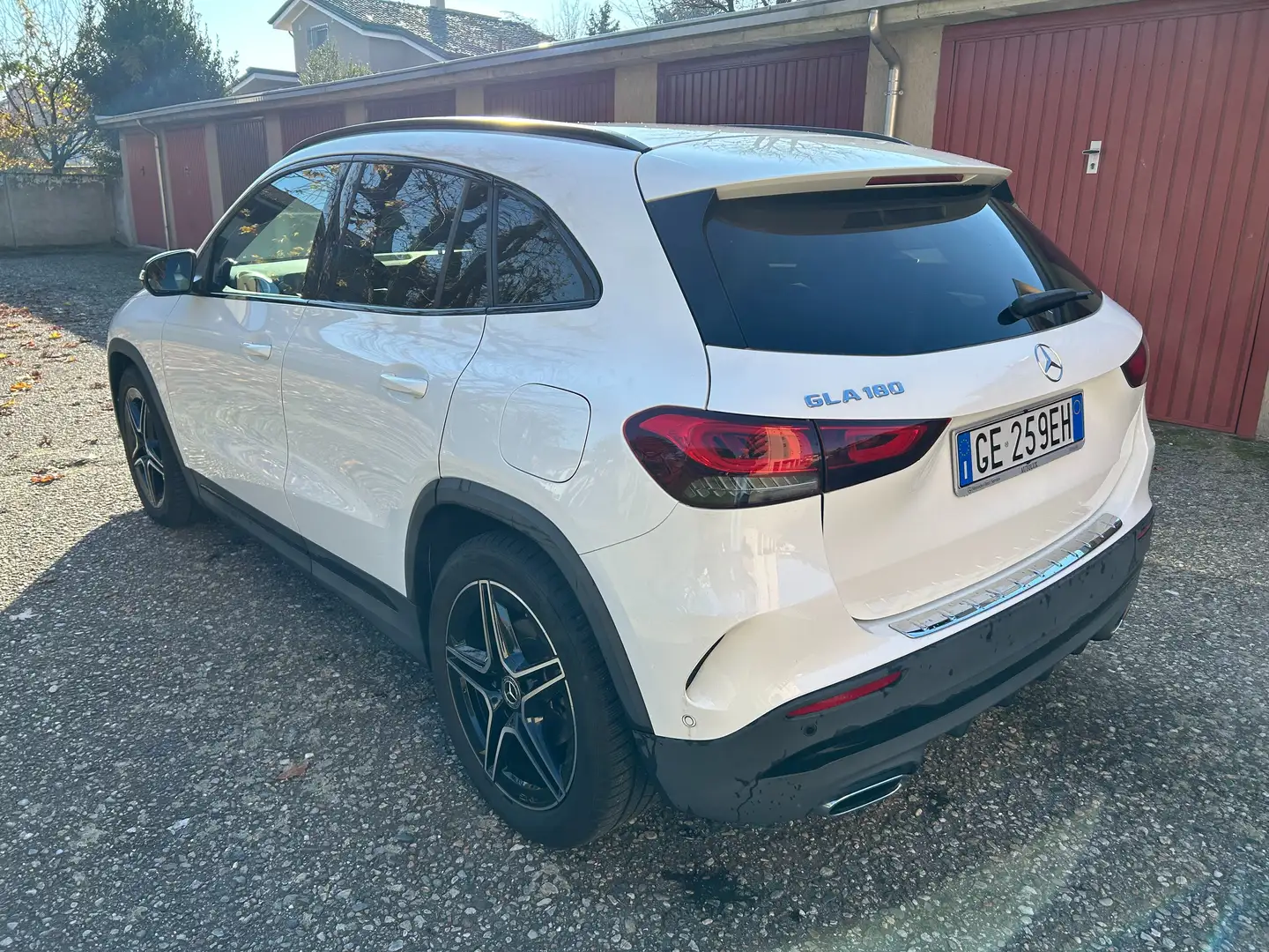 Mercedes-Benz GLA 180 GLA-H247 2020 Premium auto Bianco - 2