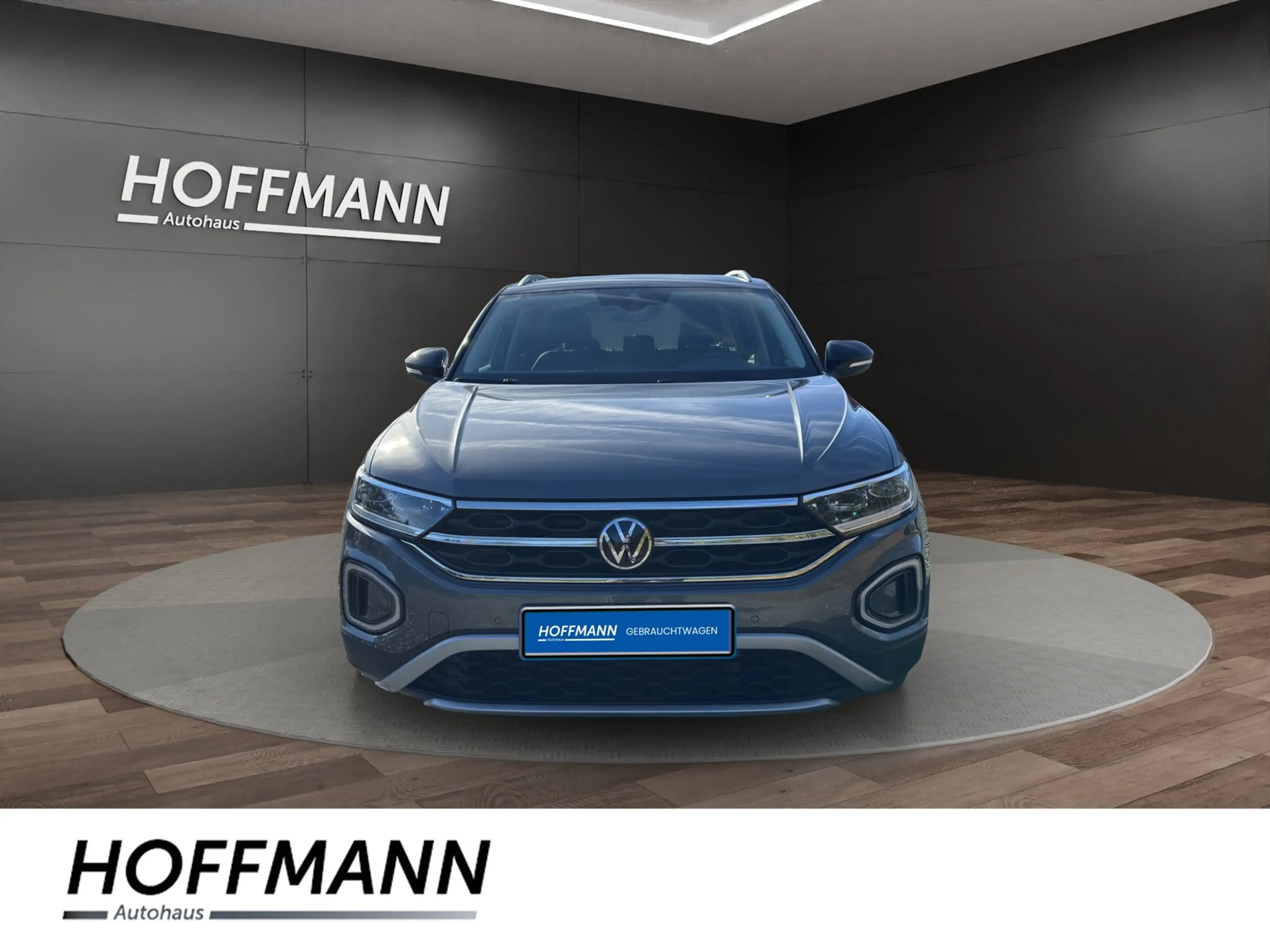 Volkswagen T-Roc 1.5 TSI DSG Style AHK+Navi+ACC — photo 2