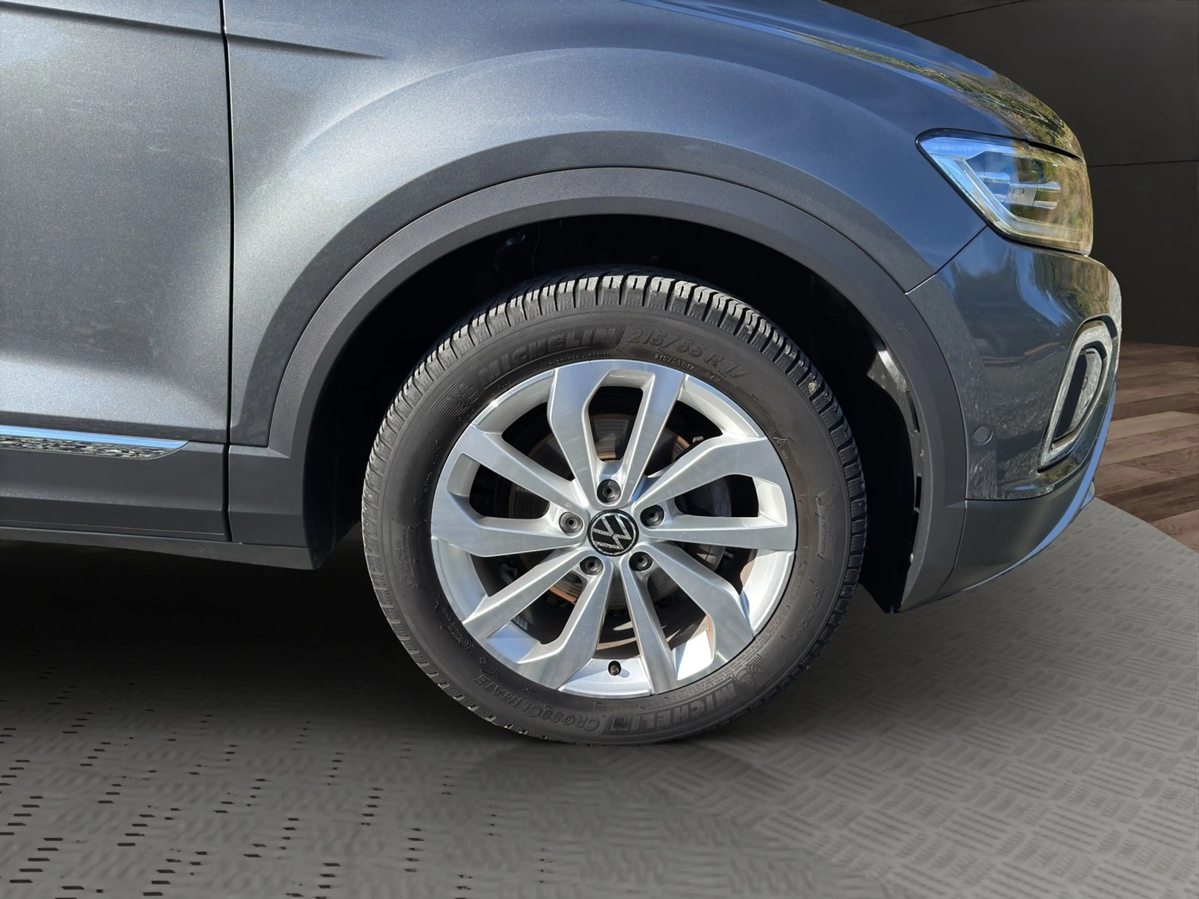 Volkswagen T-Roc 1.5 TSI DSG Style AHK+Navi+ACC — photo 6