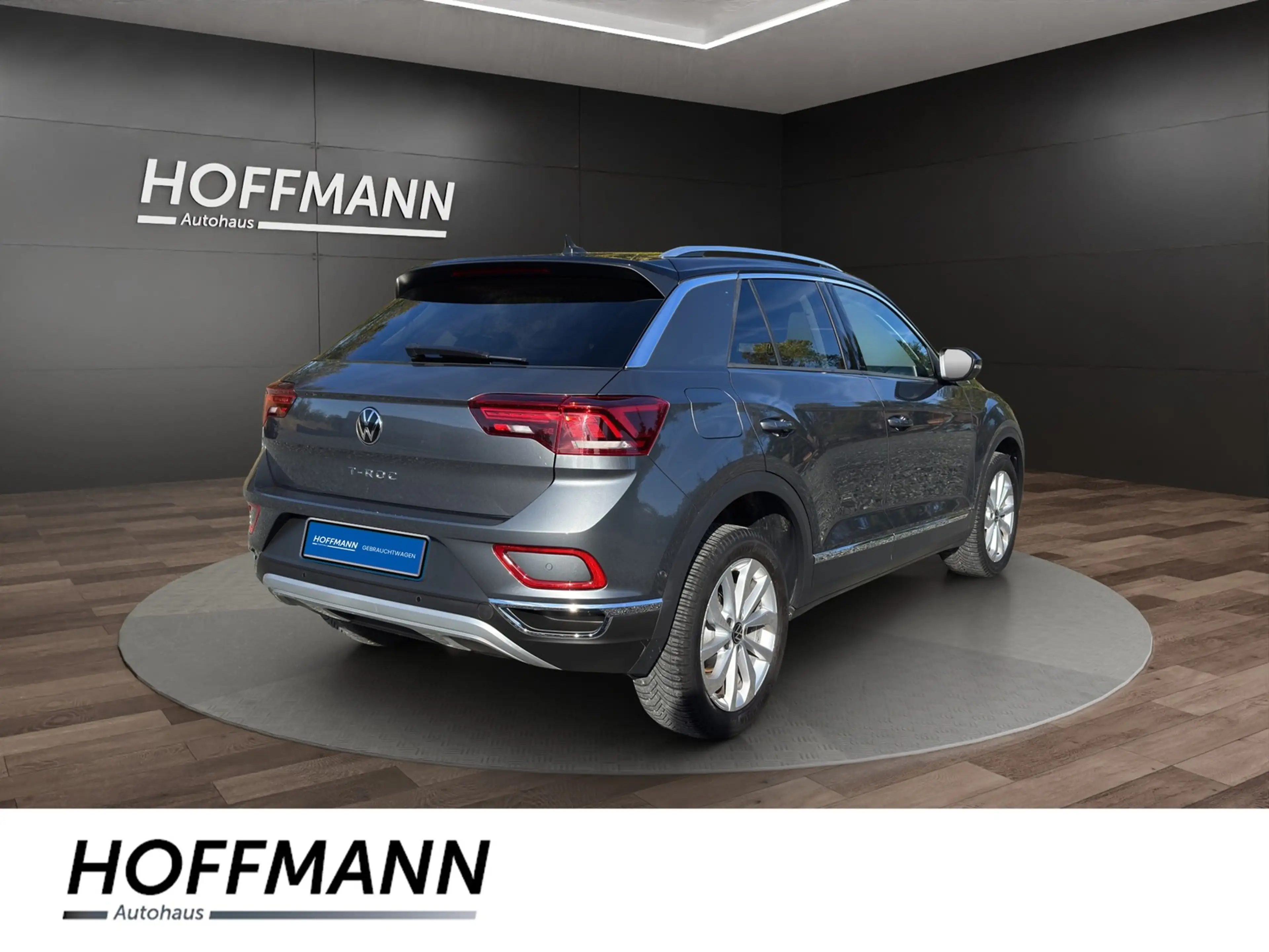 Volkswagen T-Roc 1.5 TSI DSG Style AHK+Navi+ACC — photo 3