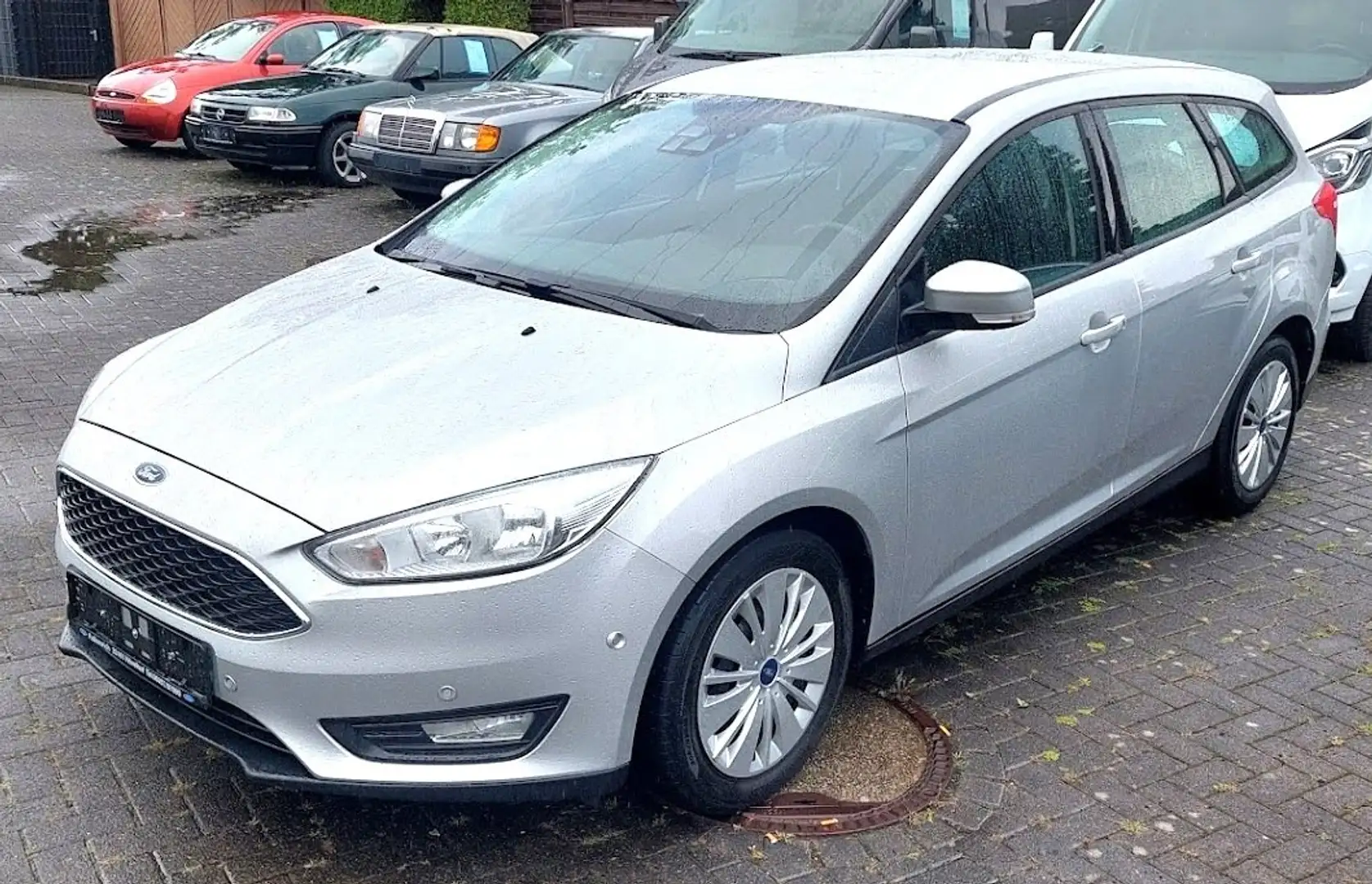 Ford Focus Turnier 1.0 EcoBoost Start-Stopp Business Edition Silber - 2