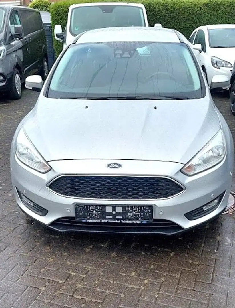 Ford Focus Turnier 1.0 EcoBoost Start-Stopp Business Edition Silber - 1