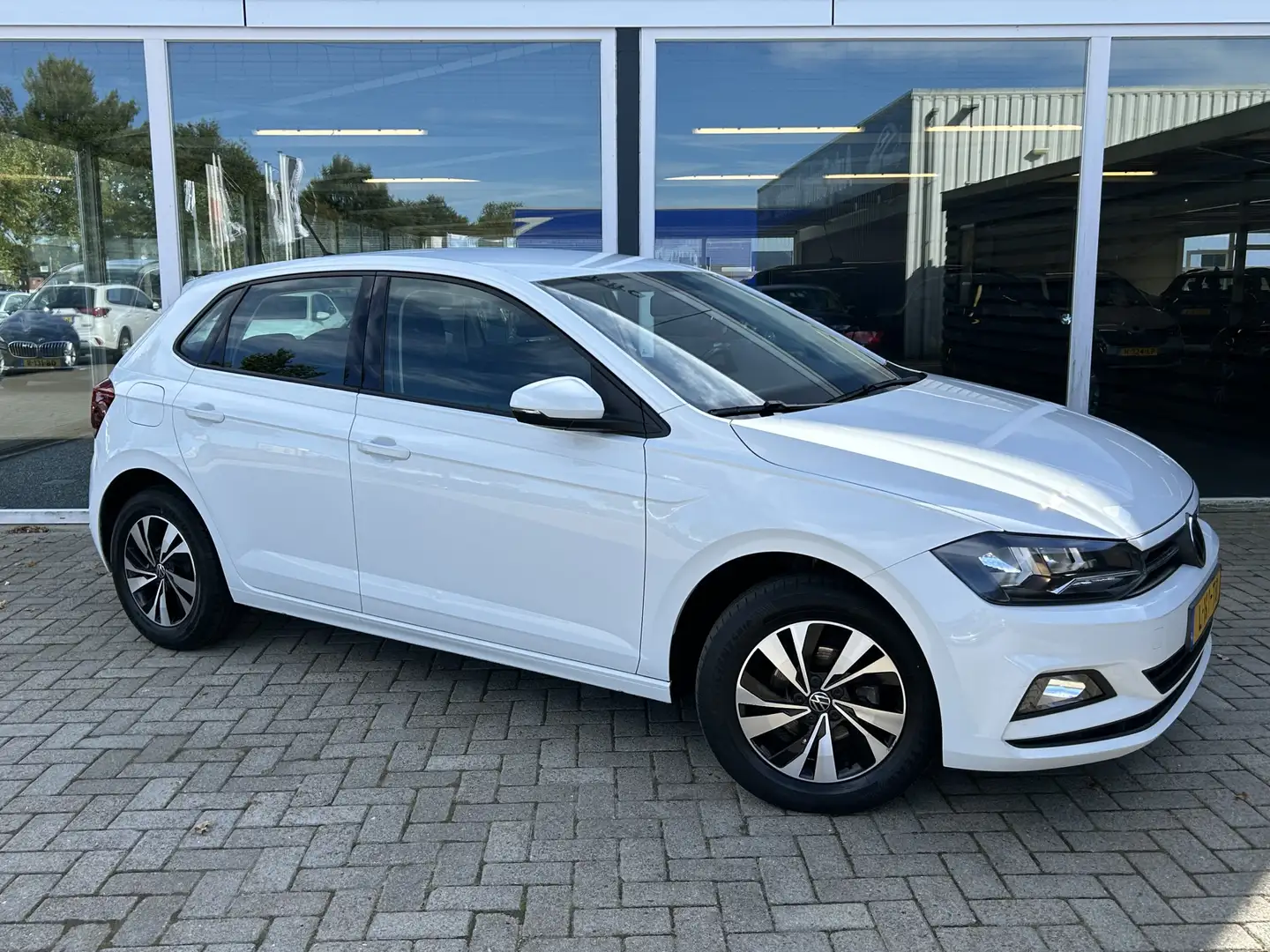 Volkswagen Polo 1.0 TSI Comfortline 50% deal 6.475,- ACTIE Cruise Bianco - 1