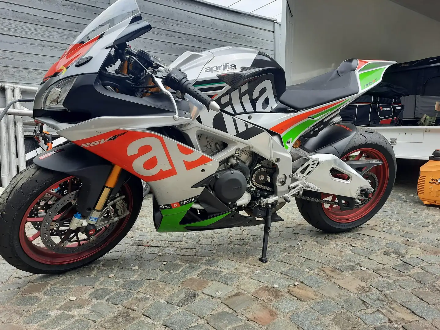 Aprilia RSV4 RF Negru - 1