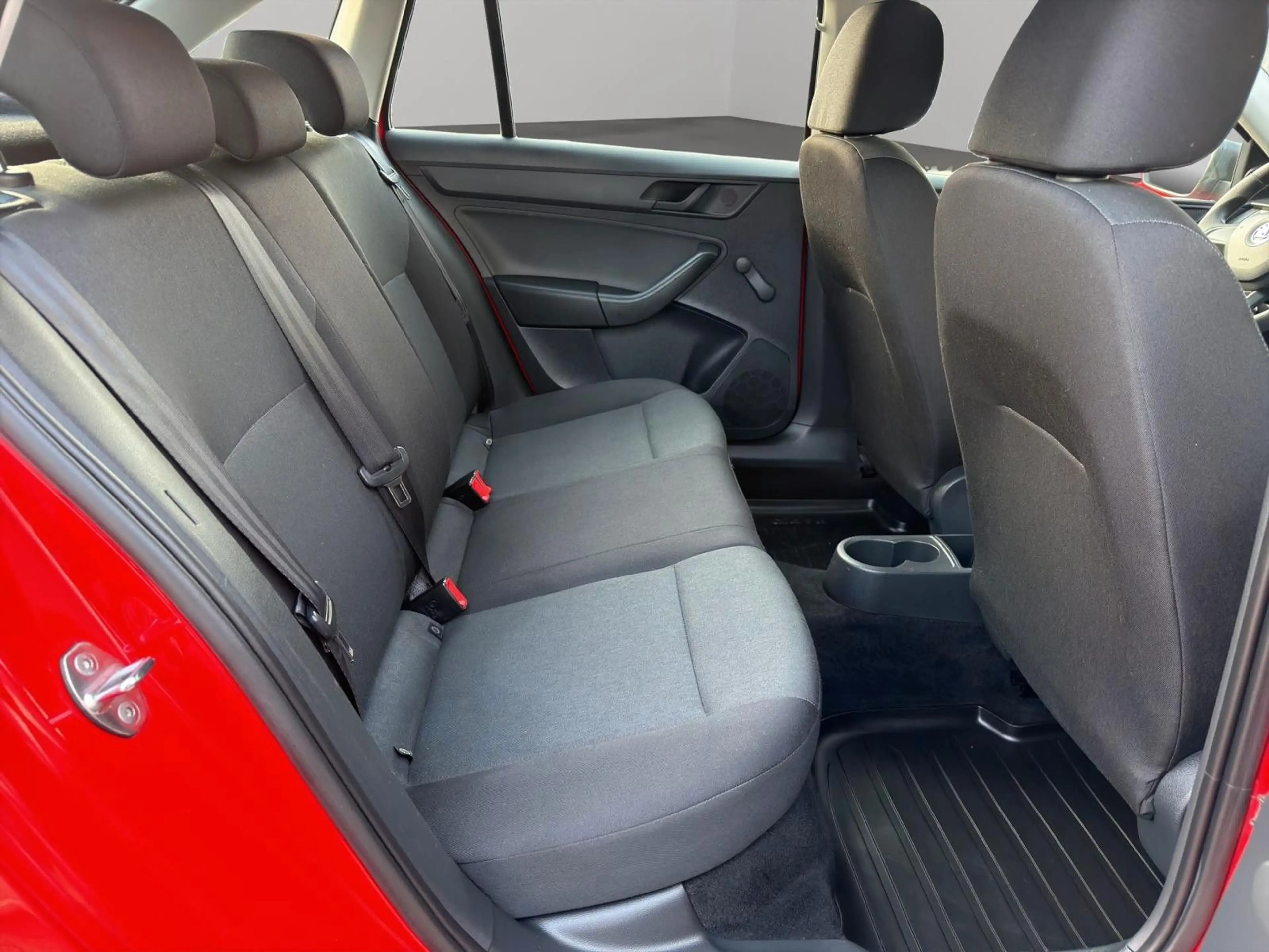 Skoda Rapid/Spaceback Spaceback Cool Edition KLIMA*PDC*Garantie* — photo 11