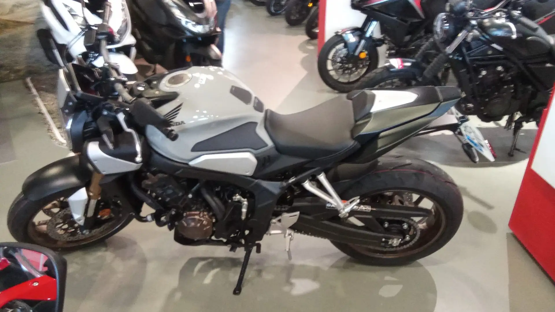 Honda CB 650 CB650R A2 limited E-Cluch Gris - 1