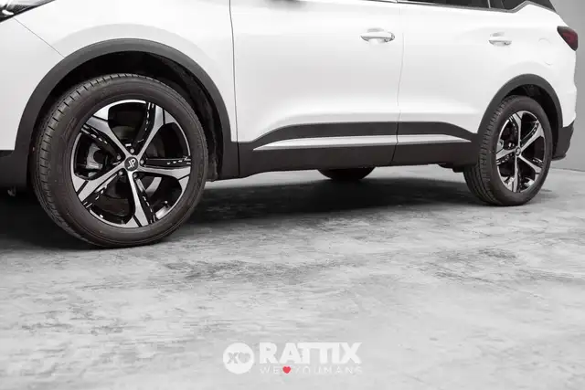 DR Automobiles DR6.0 view 4