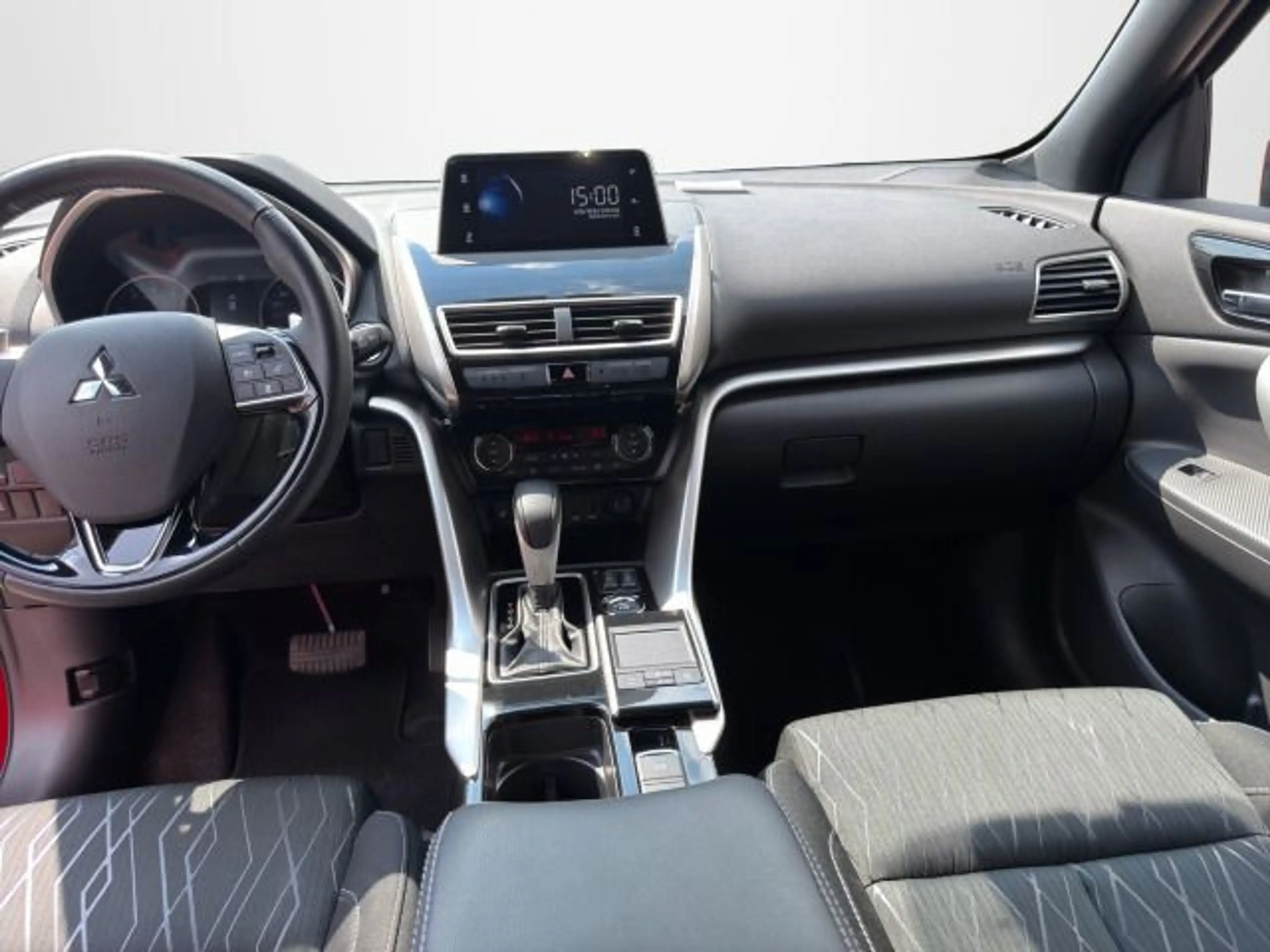 Mitsubishi Eclipse Cross 1.5 T-MIVEC Active+ 4WD AT — photo 12
