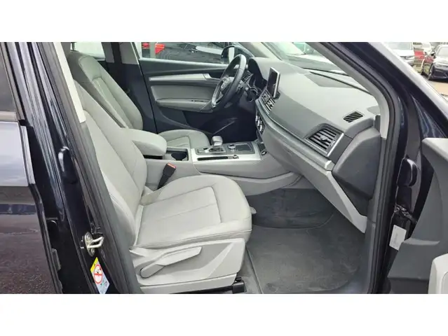 Audi Q5 view 15