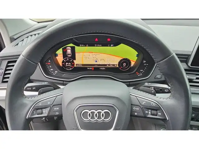 Audi Q5 view 6