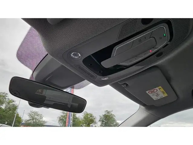 Audi Q5 view 13