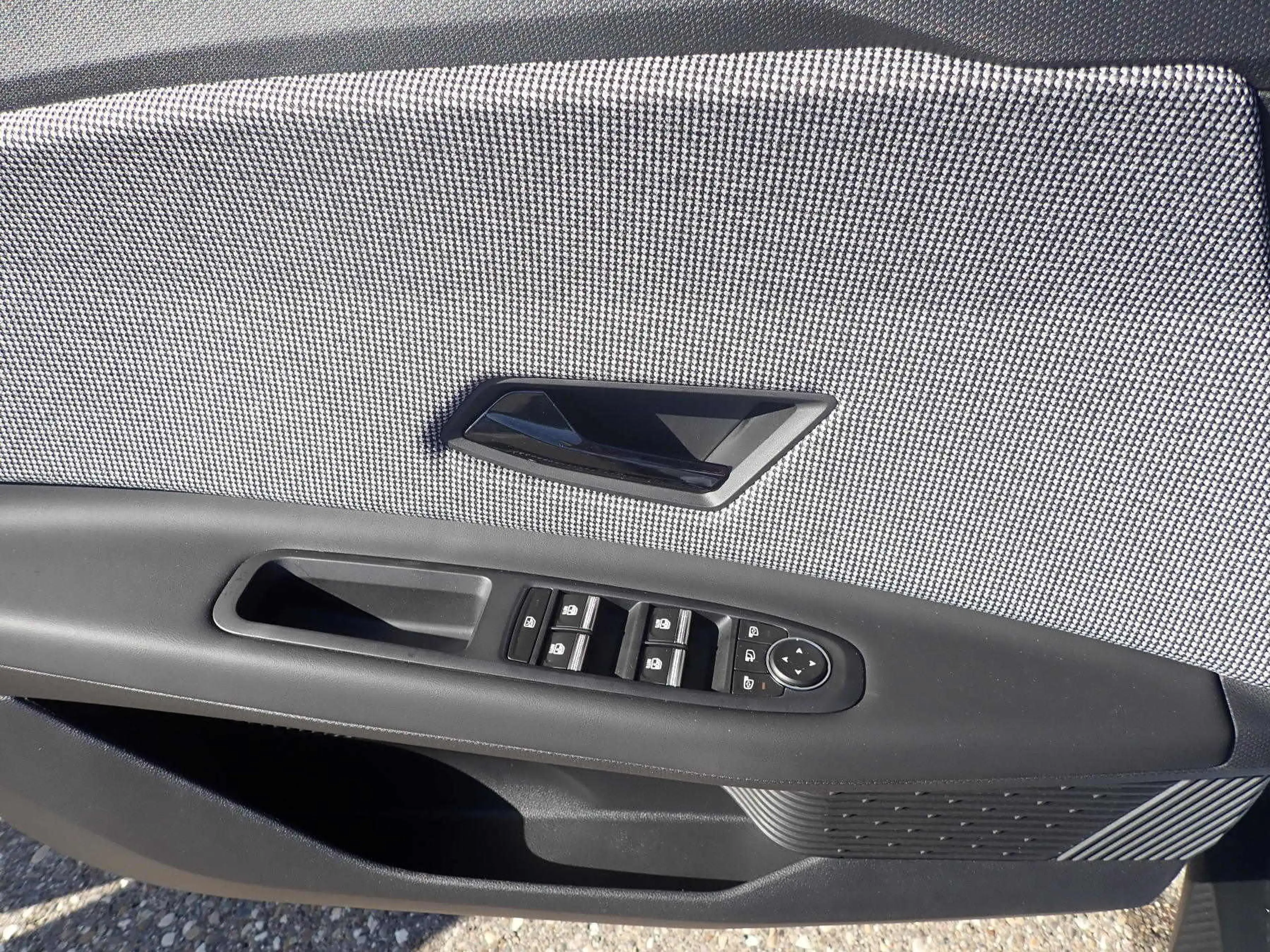 Renault R 4 E-Tech elektr. Iconic "plein sud" 150 Comfort Range — photo 14
