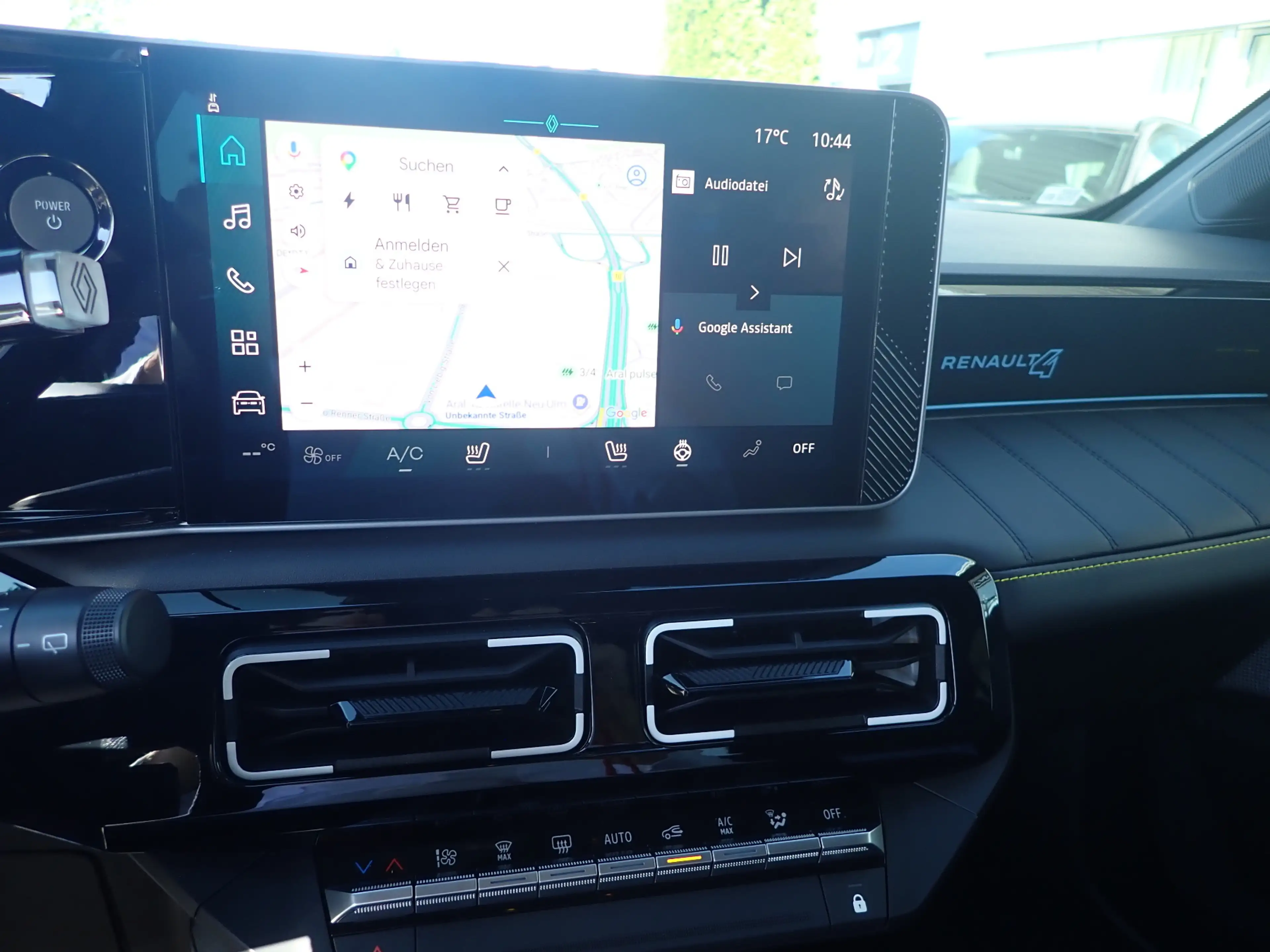 Renault R 4 E-Tech elektr. Iconic "plein sud" 150 Comfort Range — photo 10