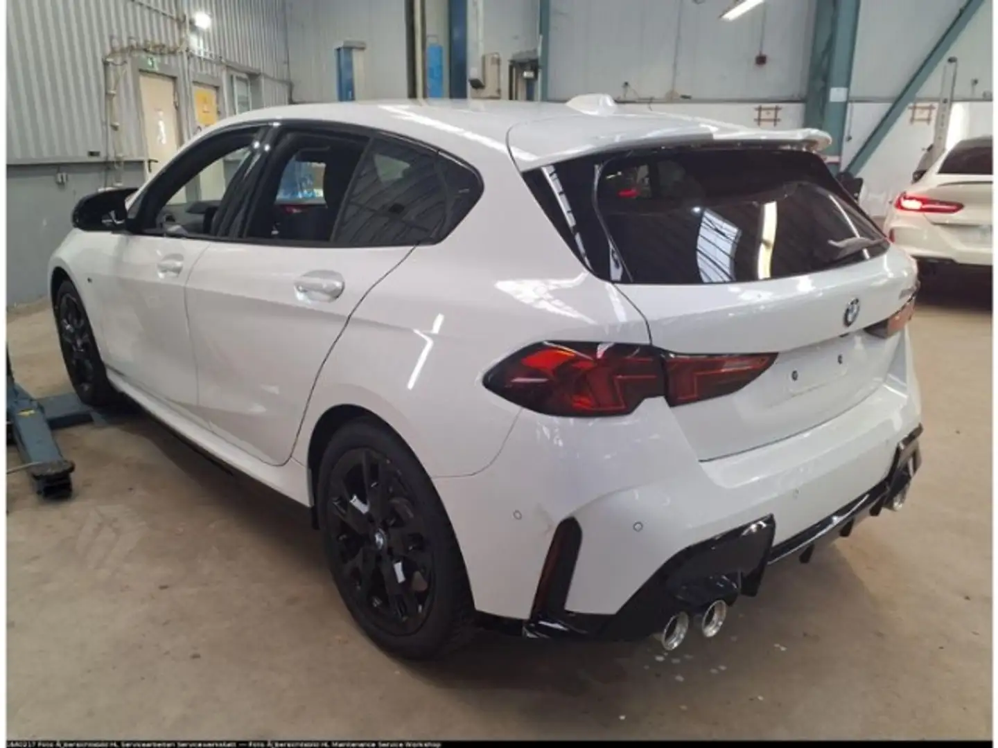 BMW 135 ix F70 H/K HUD ParkAss+ AdLED M-Sportbremse/Fahrw. Weiß - 2