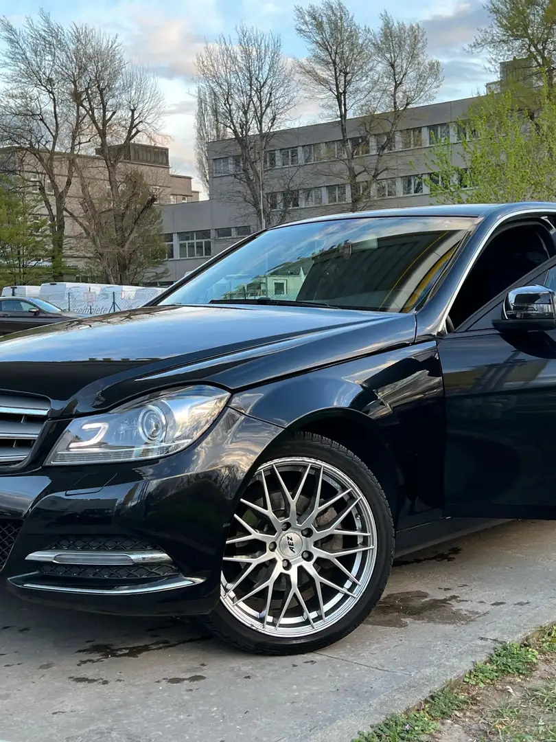 Mercedes-Benz C 200 Schwarz - 2