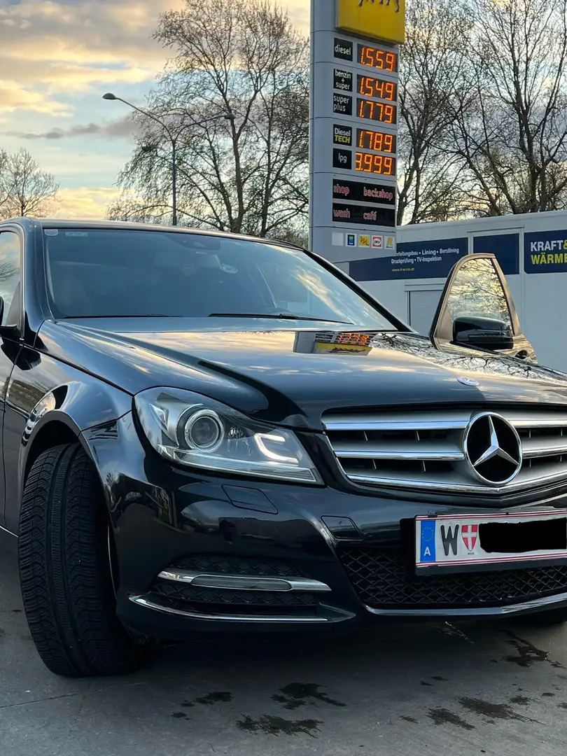 Mercedes-Benz C 200 Schwarz - 1