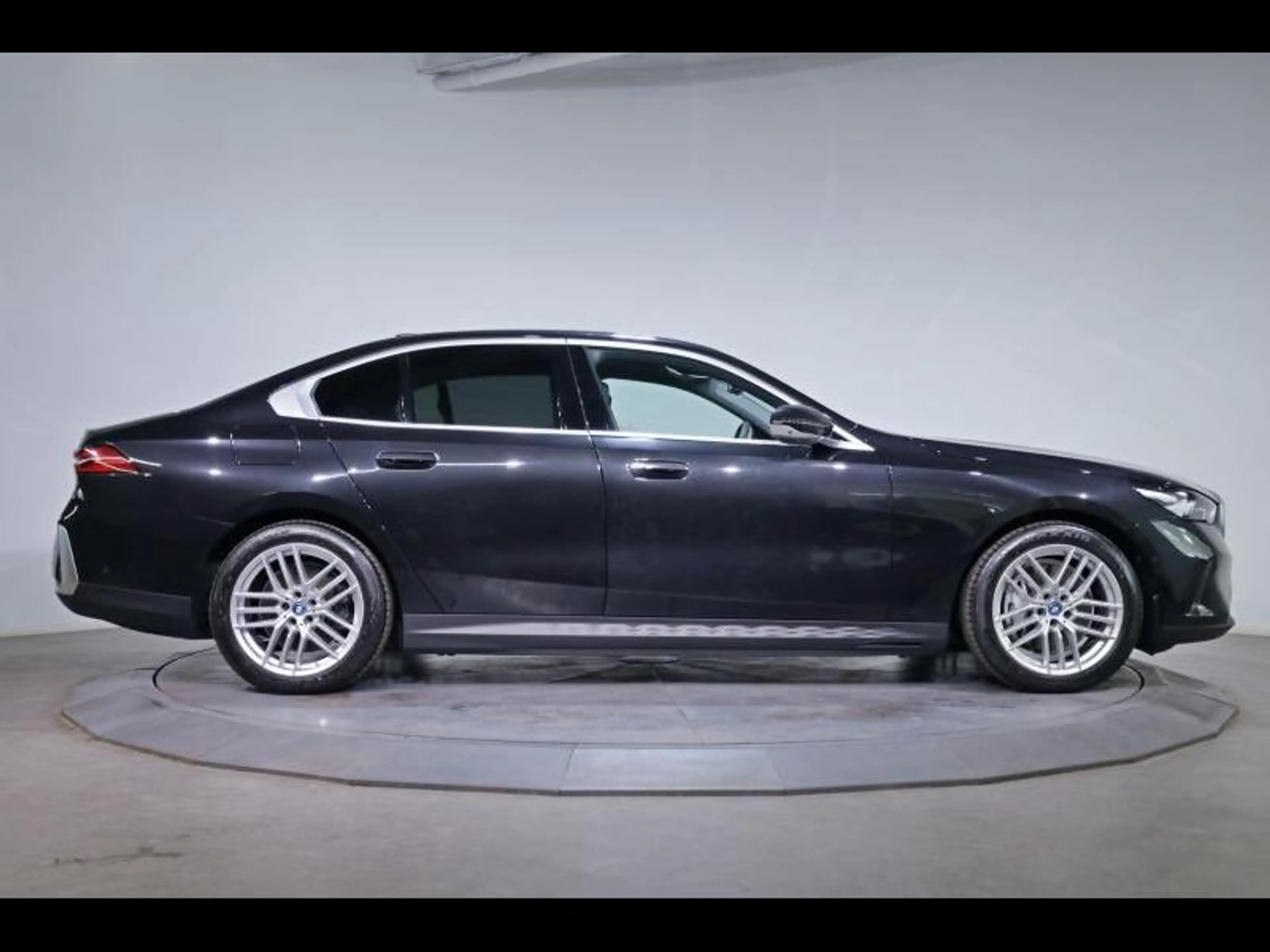 BMW i5 eDrive40 Berline — photo 3