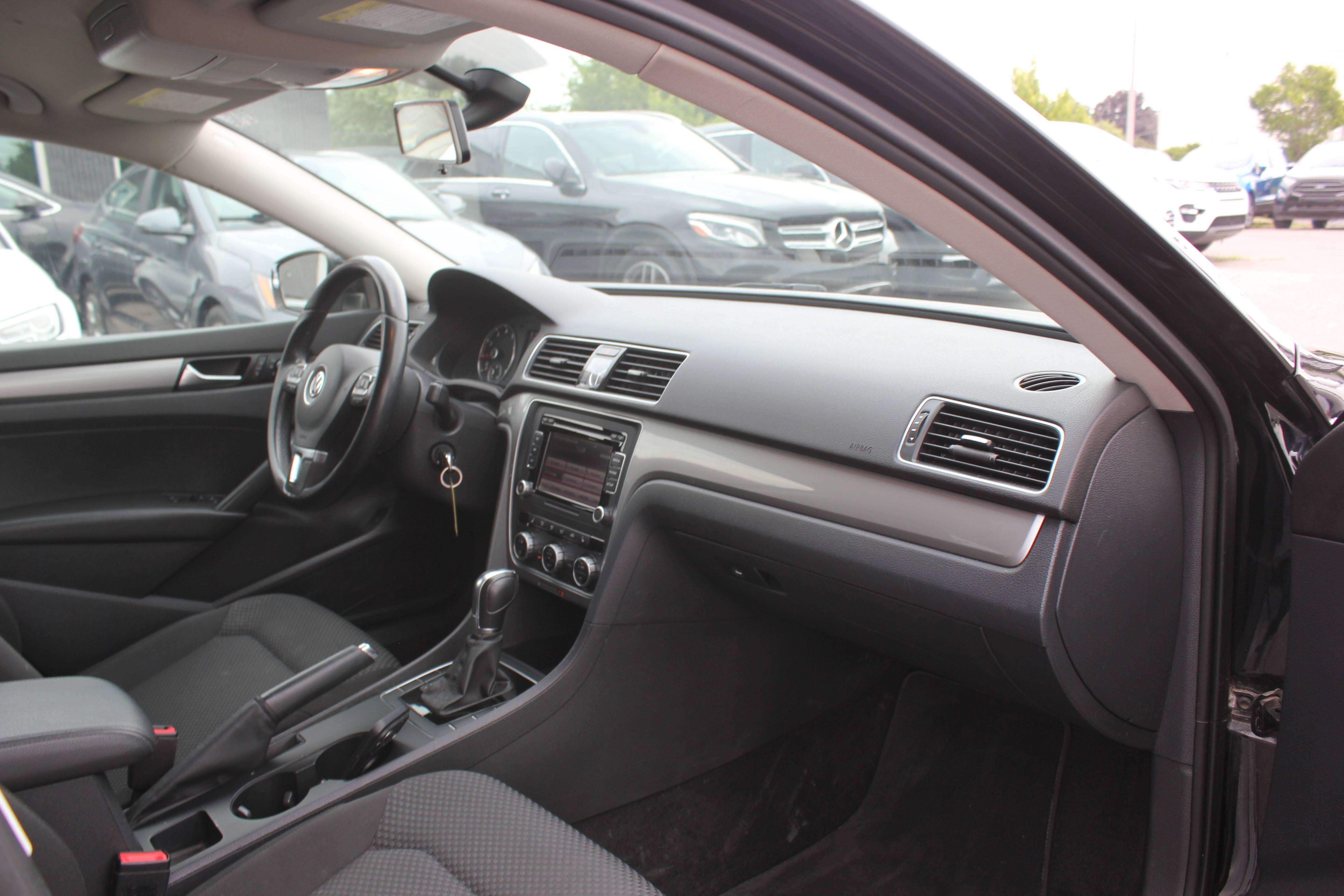 2015 Volkswagen Passat Trendline - Image 15