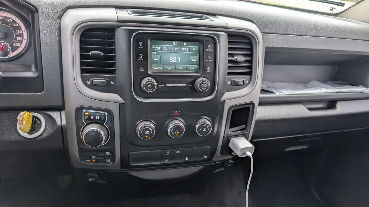 RAM 1500 снимка RAM 1500